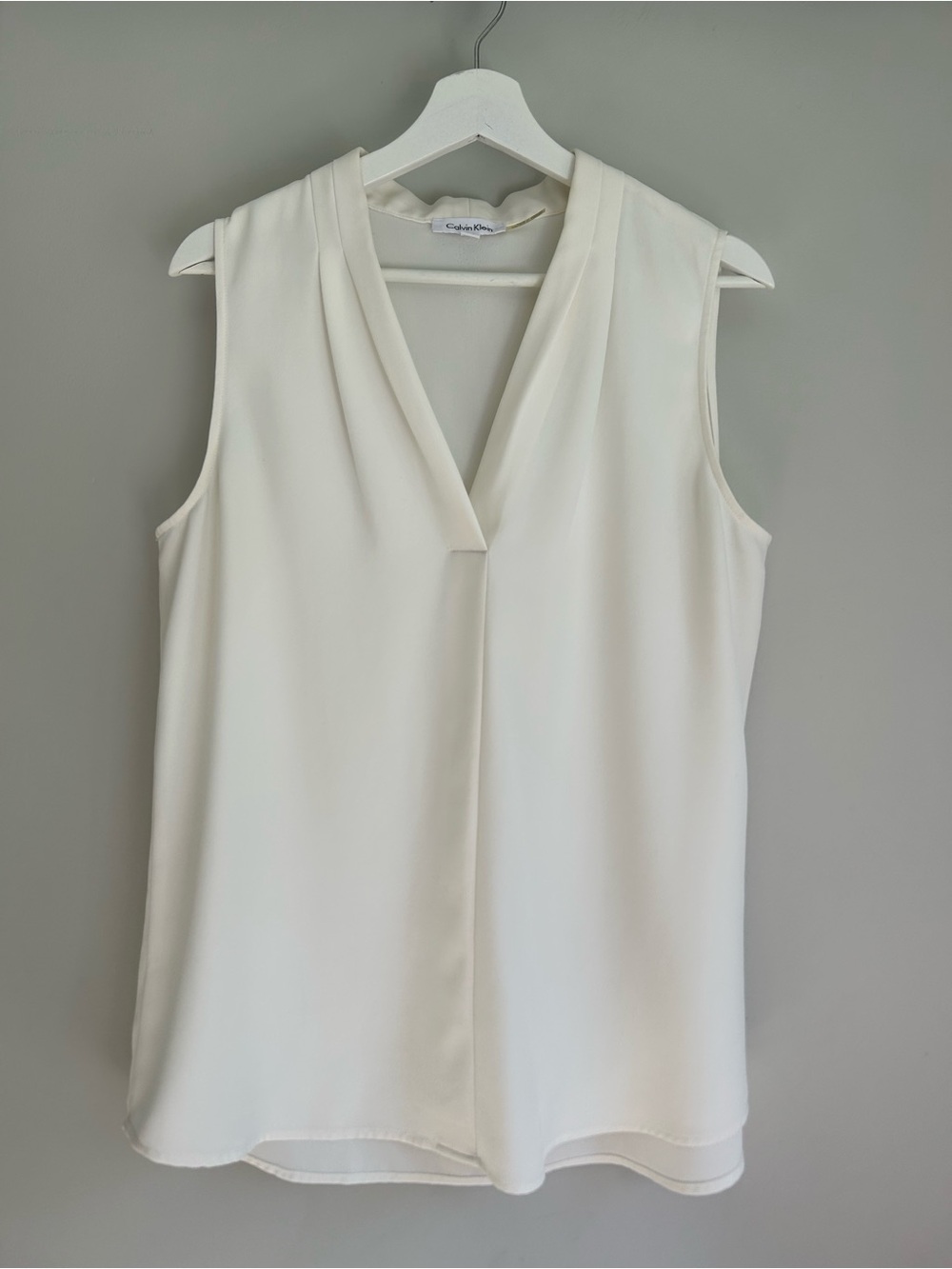 Relaxed Fit Sleeveless V Neck Blouse Top Large